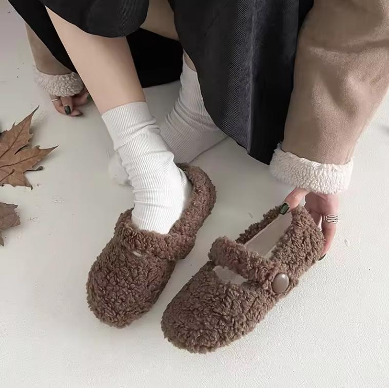 White French Mary Jane Flat-bottomed Fluffy Shoes for Women's 2024 New Autumn and Winter Warm-soled Beanie Cotton Shoes