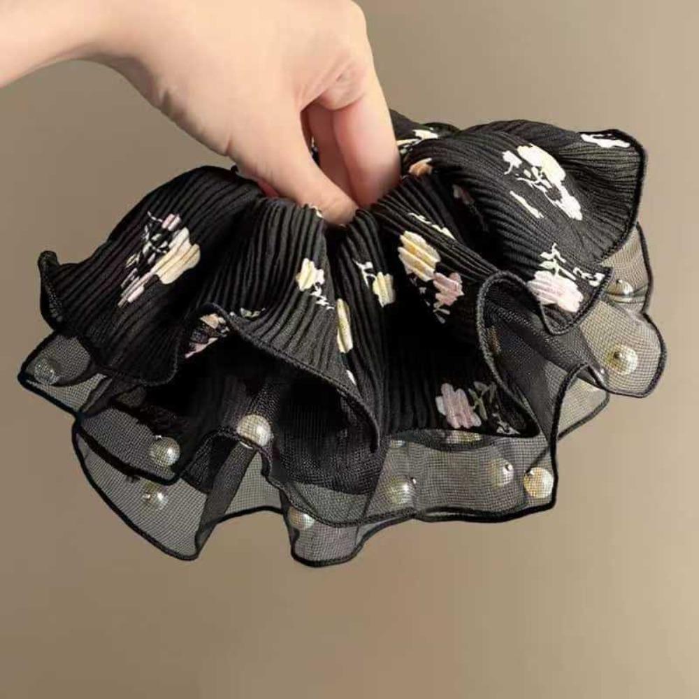 

Elegant Pleated Hair Scrunchies Intricate Floral Design Fabric Hair Loop Elastic Band Pearl Accent Hair Ties Summer Season чёрный