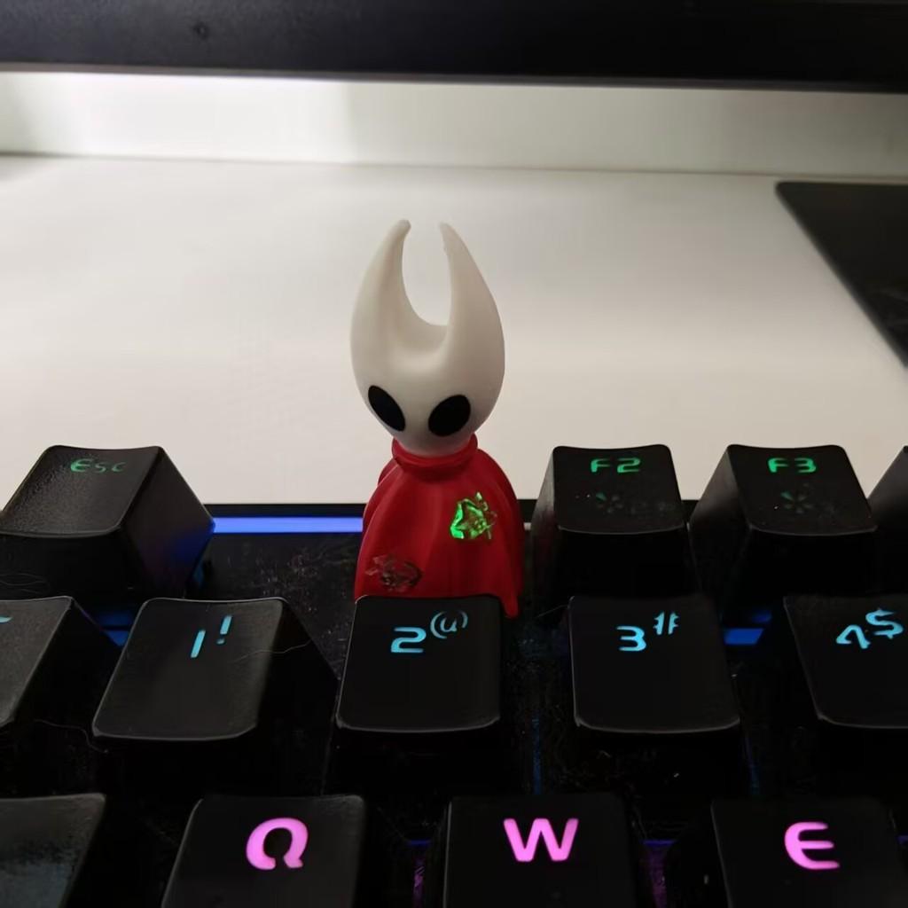 Hollow Knight Pvc Keycap Set With Bee And Knight Design For Gaming Enthusiasts