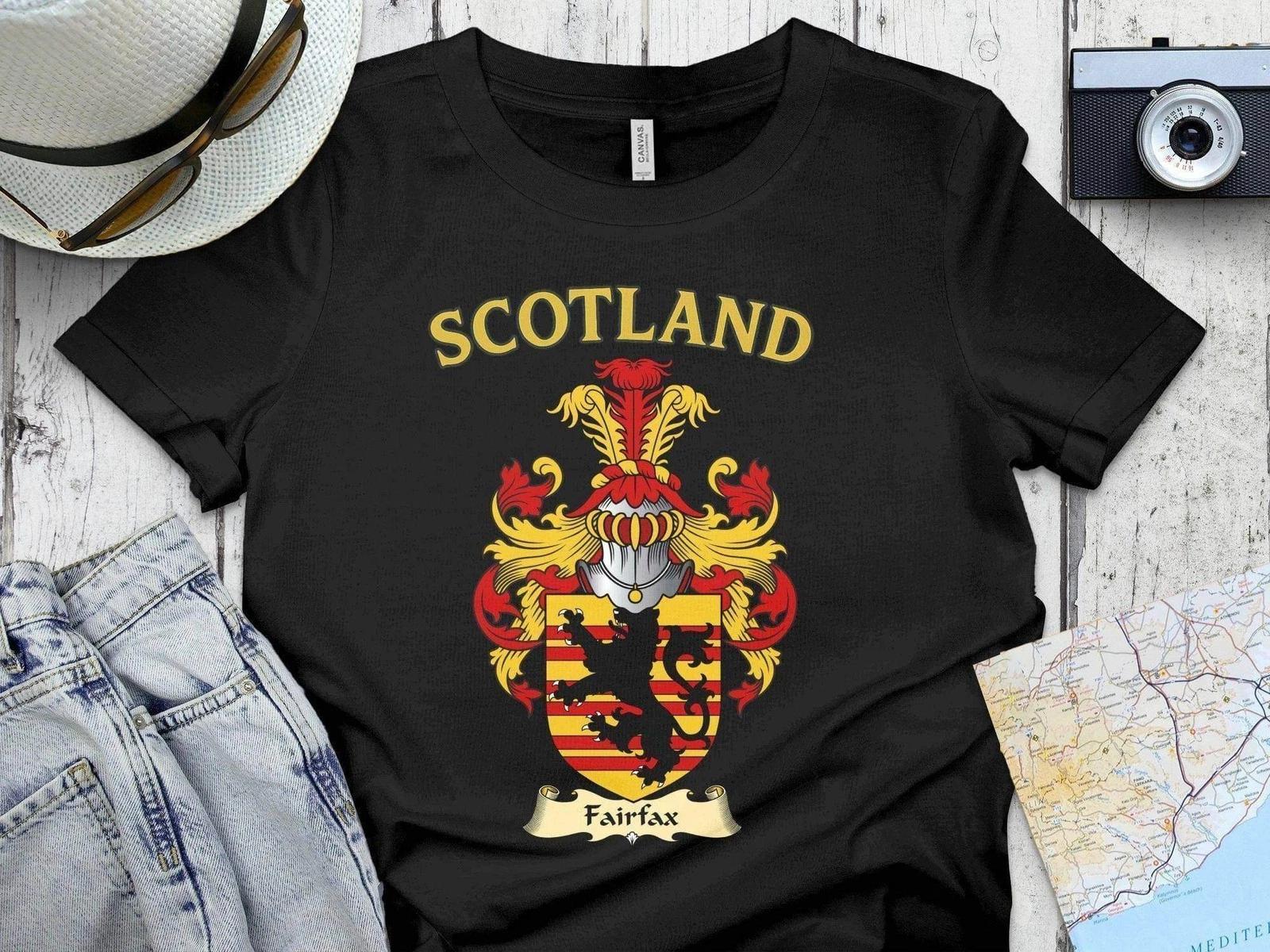 Fairfax Family Crest Emblem Medieval Heraldry T-Shirt M