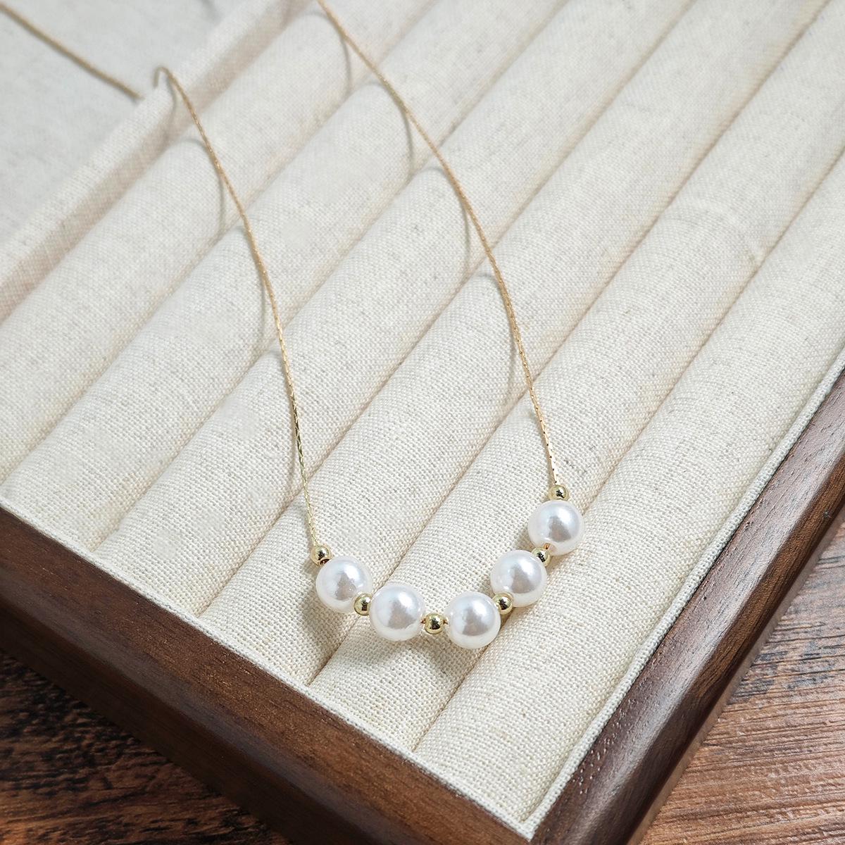 Korean Style Pearl Necklace with Adjustable Clavicle Chain - Women s Simple Luxury Design