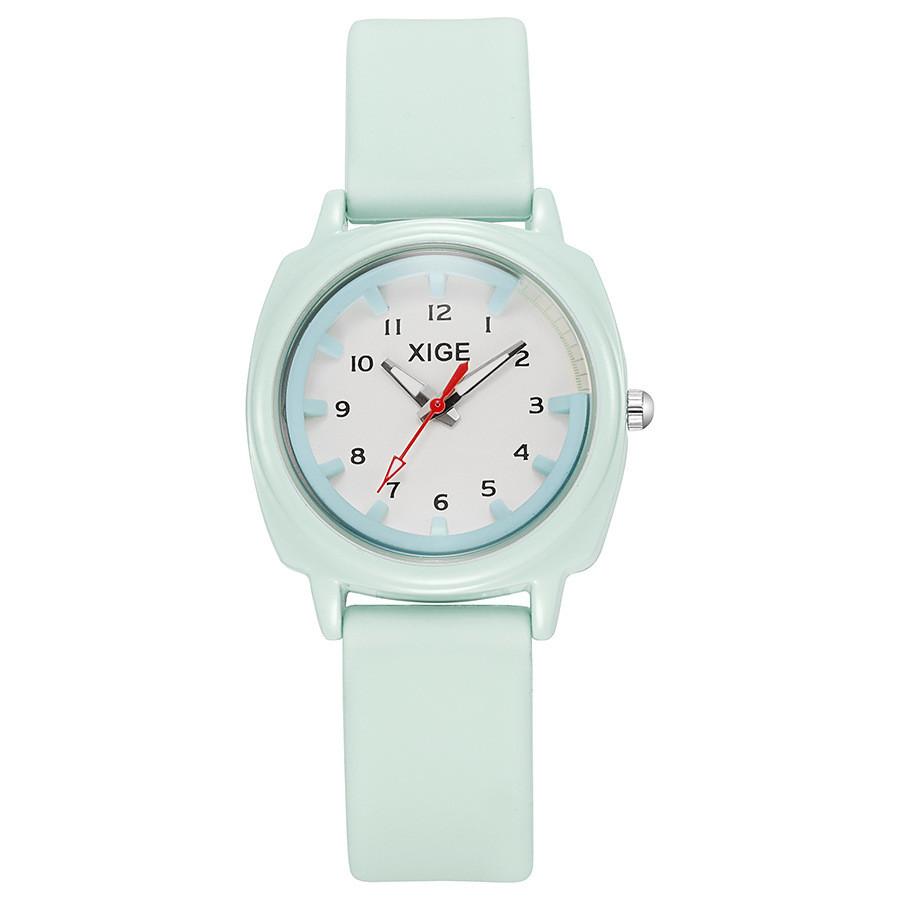 

Silicone Waterproof Watch For Students With Quartz Movement And Vintage Retro Style For Men Women MintGreen