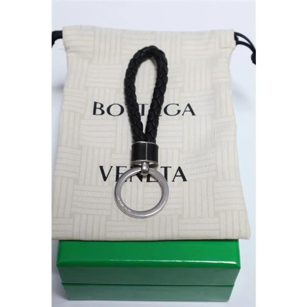 

Bottega Veneta Intreccio Keyring Black 709727 VMAY1 8803 single