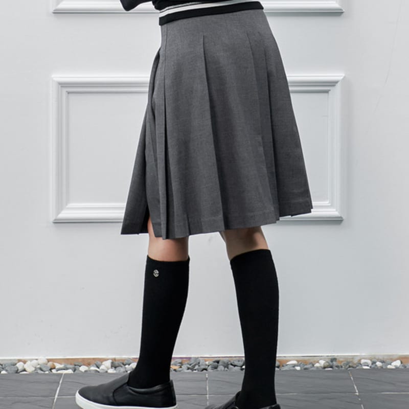 nitina cashmere emblem knee socks BK