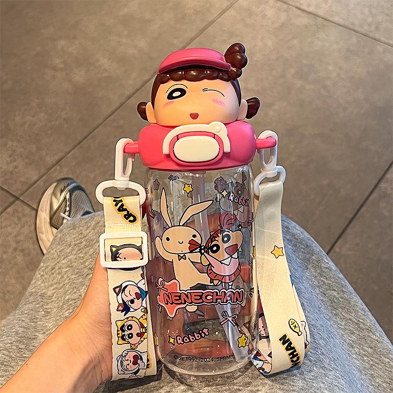 1 Piece Cute Cartoon Crayon Shin-Chan Summer Portable Strap Cup Creative 330/580Ml Straw Cup Home Ornament Unisex Holiday Gift