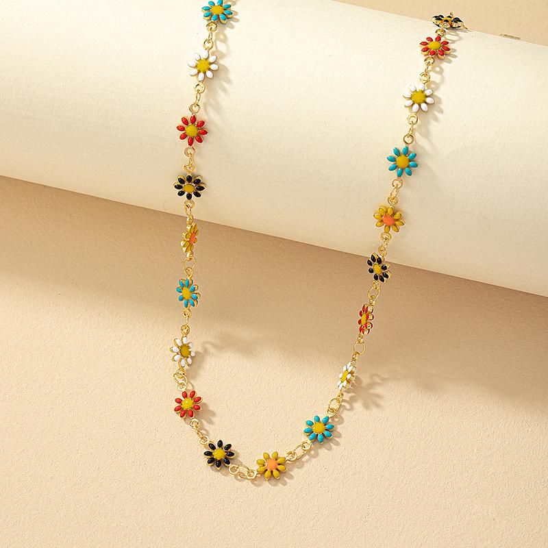 Korean Daisy Necklace: Colorful, Sweet, and Fresh Clavicle Chain for Women