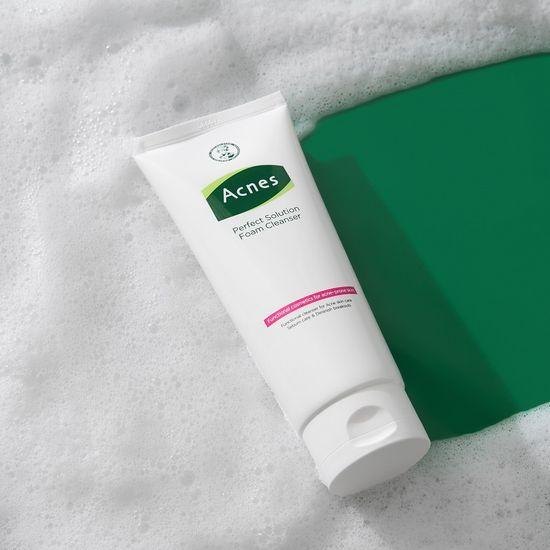 Acnes Perfect Solution Foam Cleanser 200ml Large Capacity Promotion (+60ml Free)