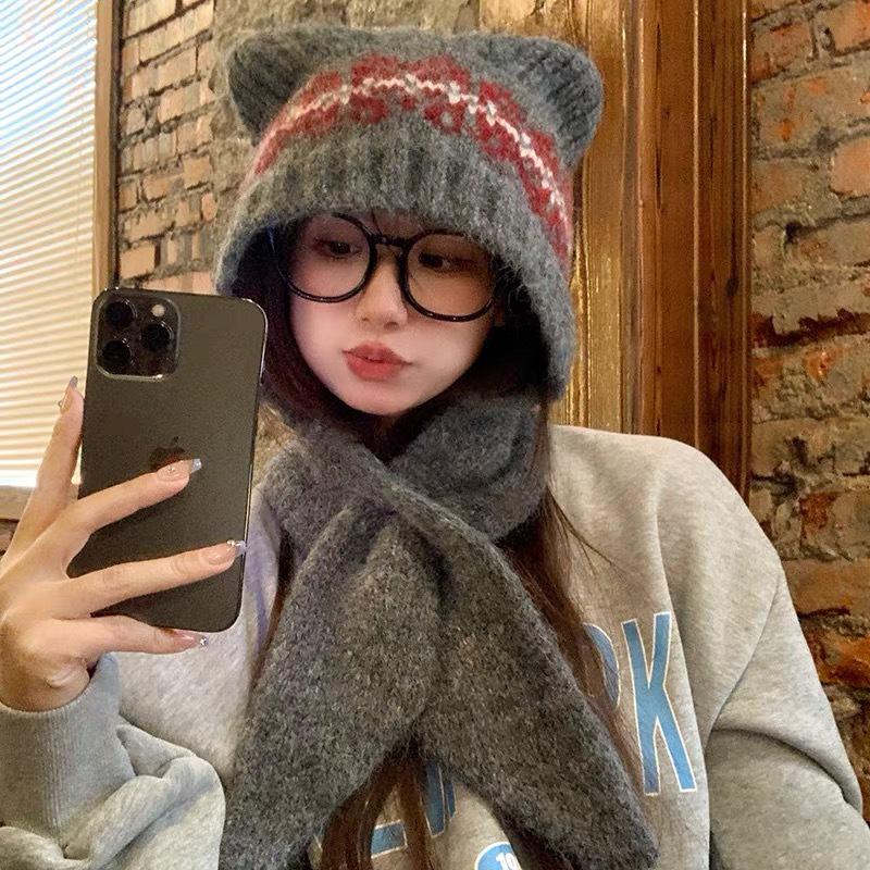 Damen Niedliches Wollmischung Bärenmütze & Schal Set - Winter Warm, Figurbetont & Gestrickt mit Ohrenklappen.