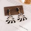 Hot Sale Black and White Striped Earrings Women's Fashion Retro Versatile Earrings Niche Premium Earrings Accessories