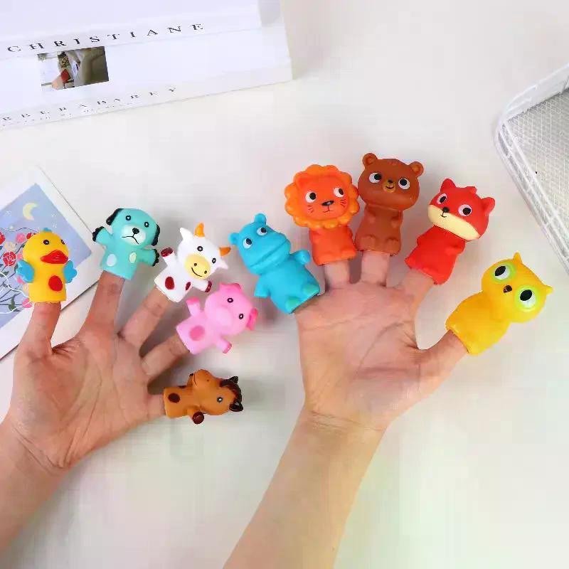 Set di 5 Pupazzi da Dito Cartoni Animati Giocattolo Bambini Bambole Animali Morbide Giocattoli da Dito per Bambini Narrazione Gioco di Ruolo Educativo Gadget per Feste
