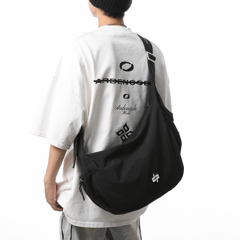 Flowers And Teenagers Have The Same Sports Messenger Bag, Men'S And Women'S Travel Bag, Shoulder Dumpling Bag, And Female College Student Backpack.