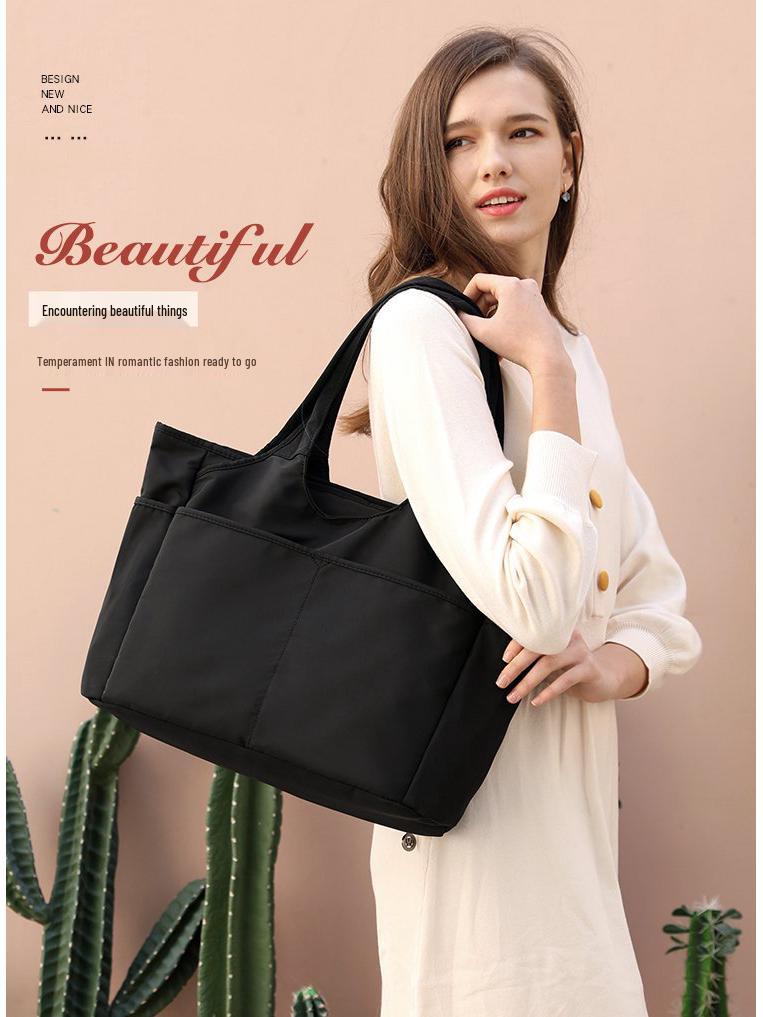 Geantă Tote de Călătorie Elegantă pentru Femei din Nailon Ușor - Geantă de Mână cu Capacitate Mare și Versatilă