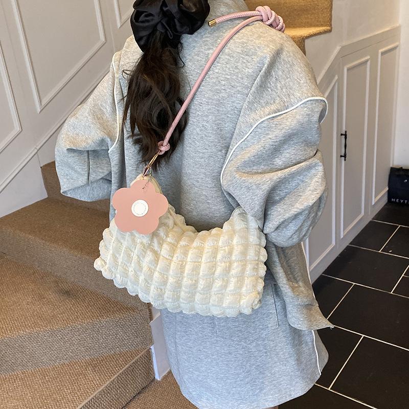 Ins Niche Cloud Bag Women's Fashion Simple Shoulder Bag Foreign Style Versatile Armpit Bag Pleated Bag