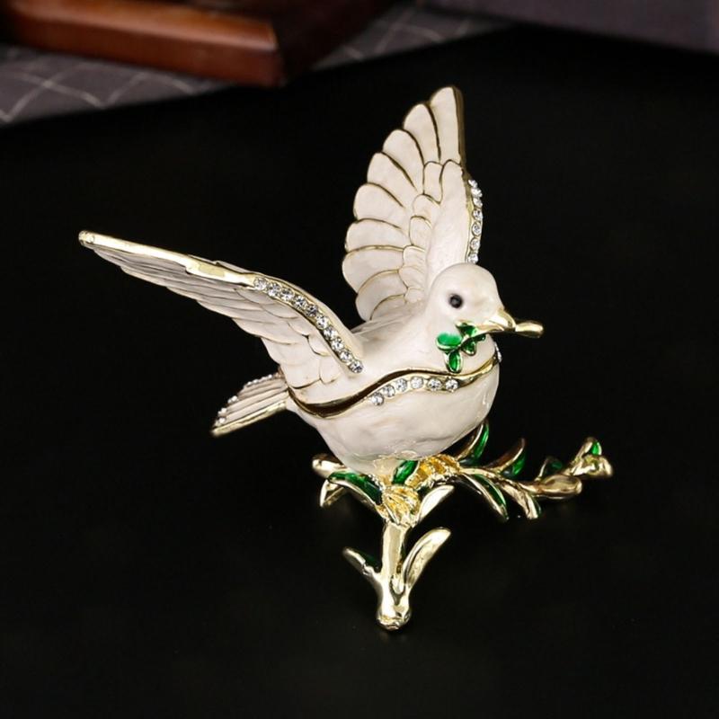 Premium Sturdy Jewelry Box Featuring European Style Doves Motif Metal Jewelry Container For Jewelry Protections