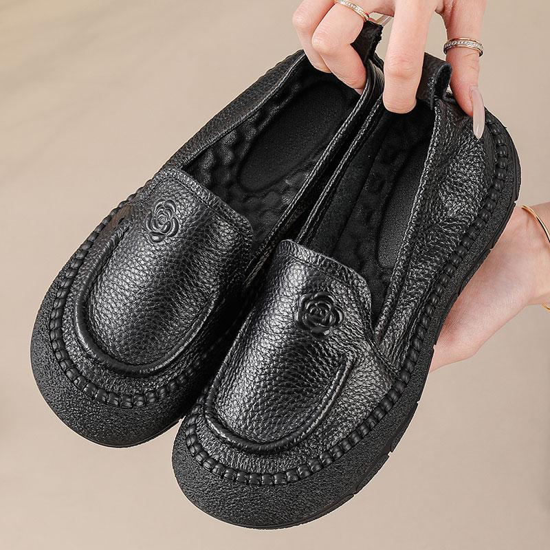 Fashion New authentic leather slip on flats women's ancient perforated breathable moccasins woman exquisite embossed rose loafers shoes