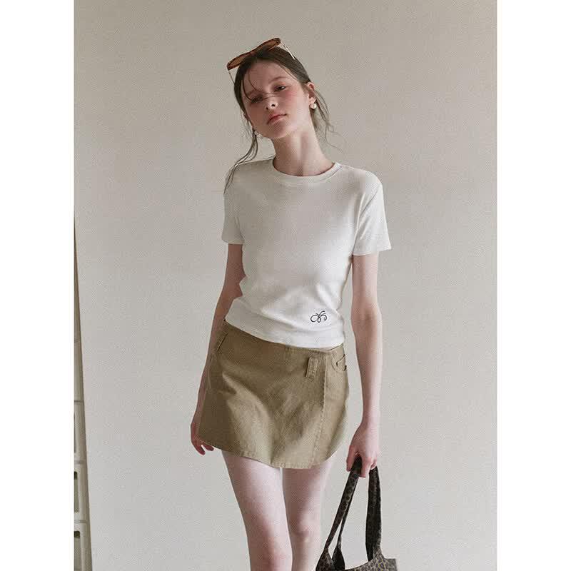 Women's Embroidered Round Neck Short Sleeve T-Shirt