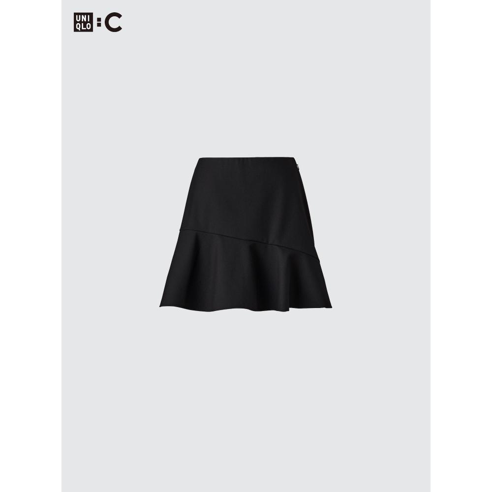 Uniqlo Flare Skirt Model