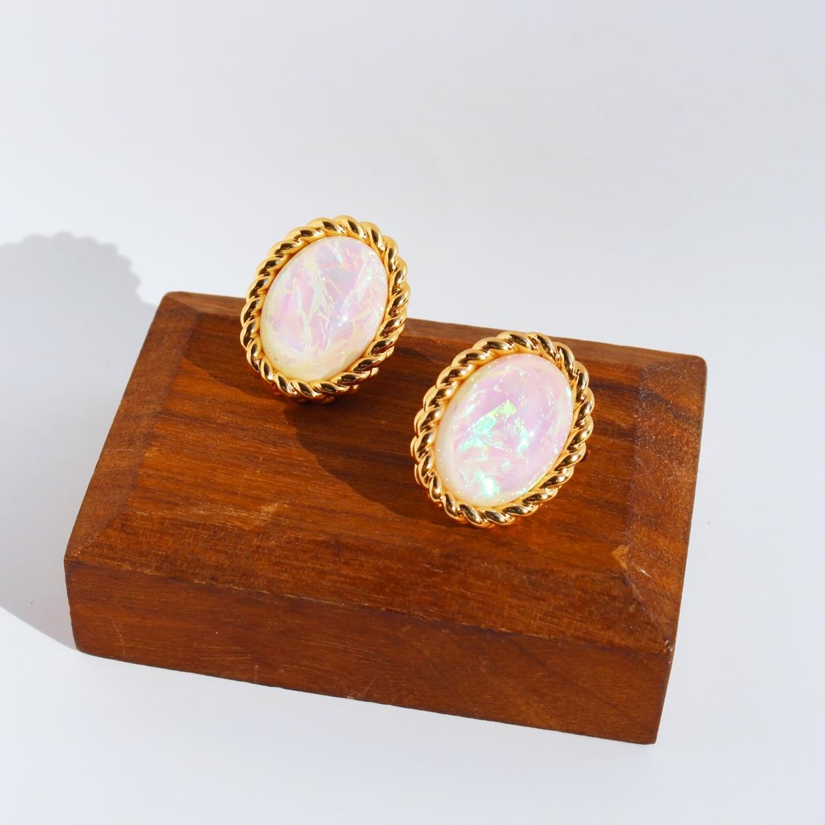 

Осенние и зимние новые французские ретро-серьги-гвоздики Magic Oval, женские элегантные геометрические серьги Atmosphere Twist Gold Edge 422