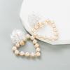 Pinkdudu Romantische 3-farbige Acryl-Hohlherz-Hängeohrringe Elegante Liebesohrringe mit Imitationsperlen für Damen Schmuck PD1297