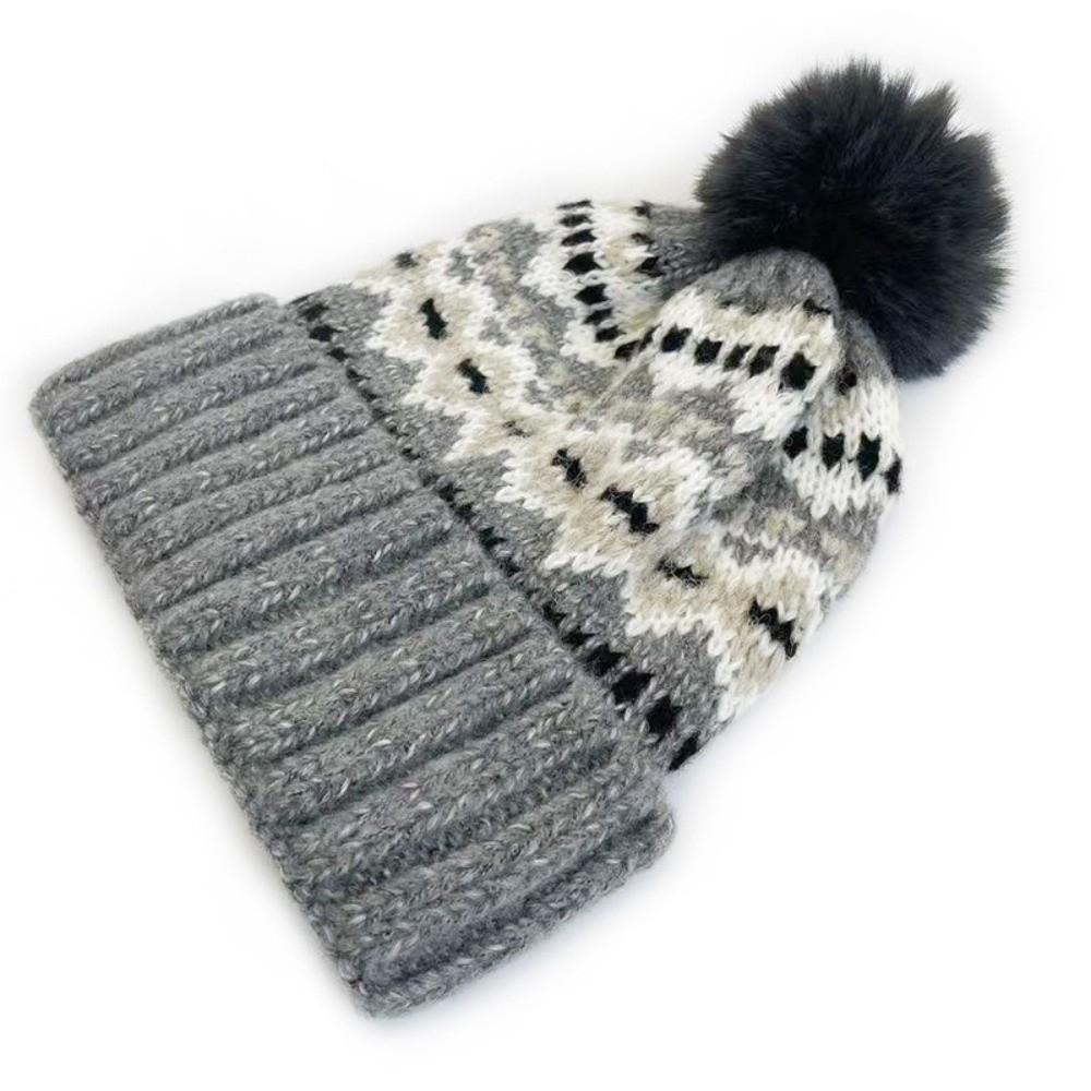 Color Contrasting Casual Beanies Solid Color Unisex Cap Soft Warm Knitted Hat For Women
