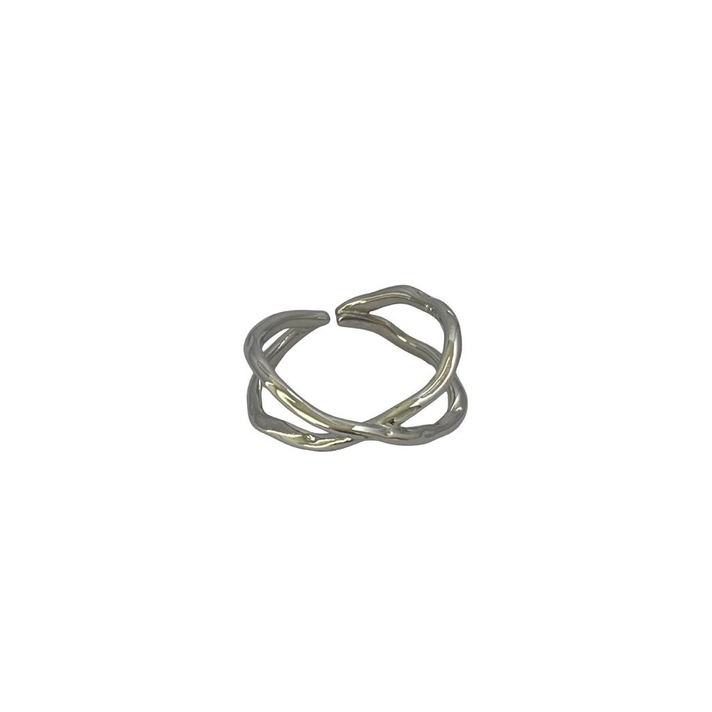 Elegant Adjustable Open Ring with Hand-Hammered Texture and Unique Intertwined Design