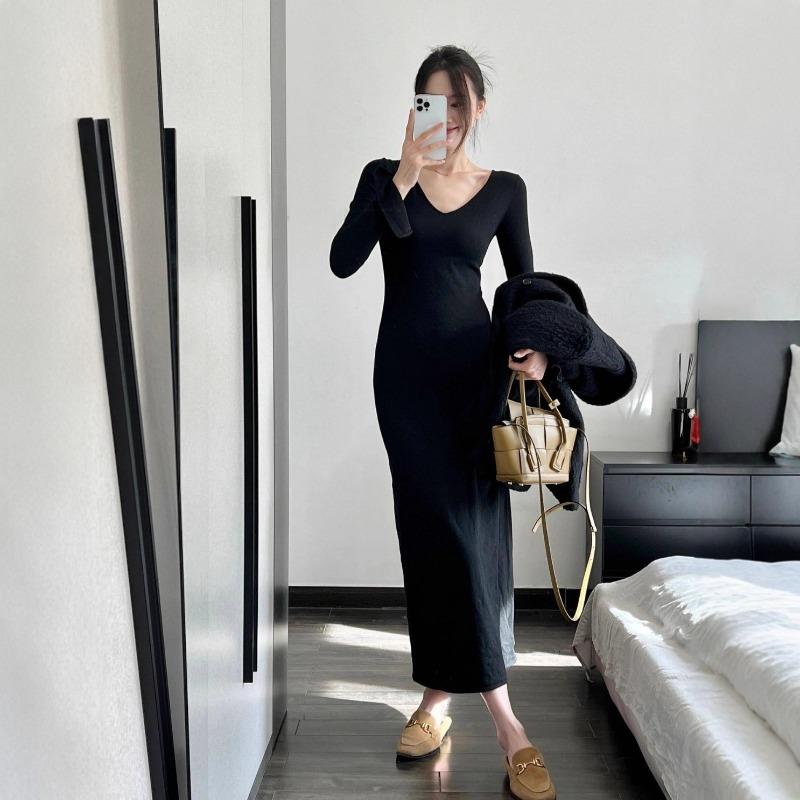 [] Early autumn new black big v-neck slim-fitting long-sleeved dress, high-end hip-wrapped knitted long skirt