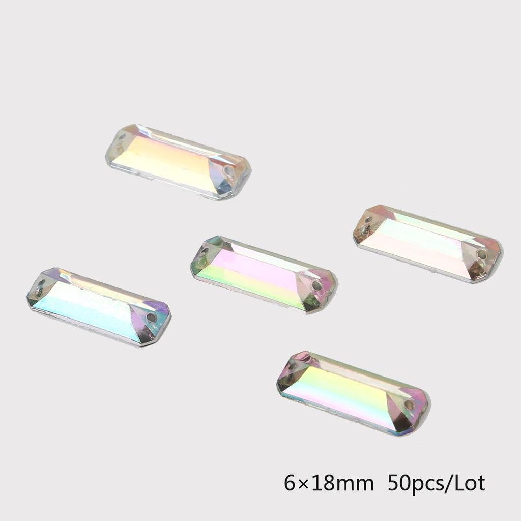 Kulaté mnohostranné akrylové kamínky s plochou zadní stranou a dvěma otvory pro DIY šperkové doplňky