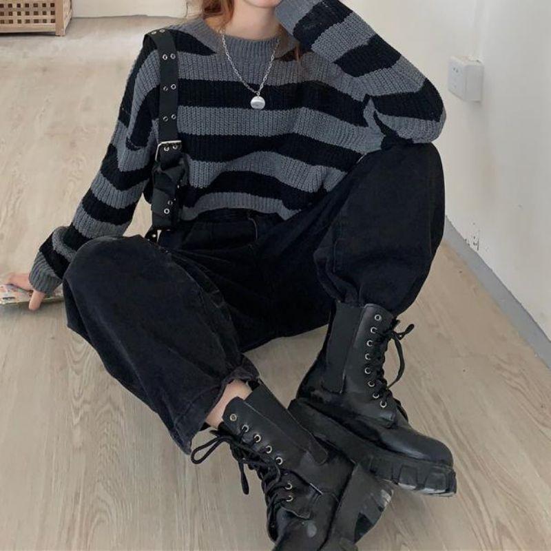 Autumn and Winter Women's Retro Style Outerwear Short Knit Sweater Top High Waisted Contrasting Striped Sweater Top