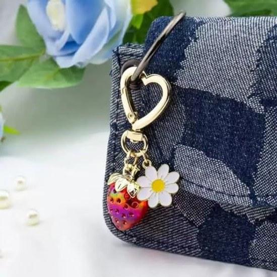 LeChengMM Strawberry Keychain Creative Heart-Shaped Strap Daisy Bag Charm