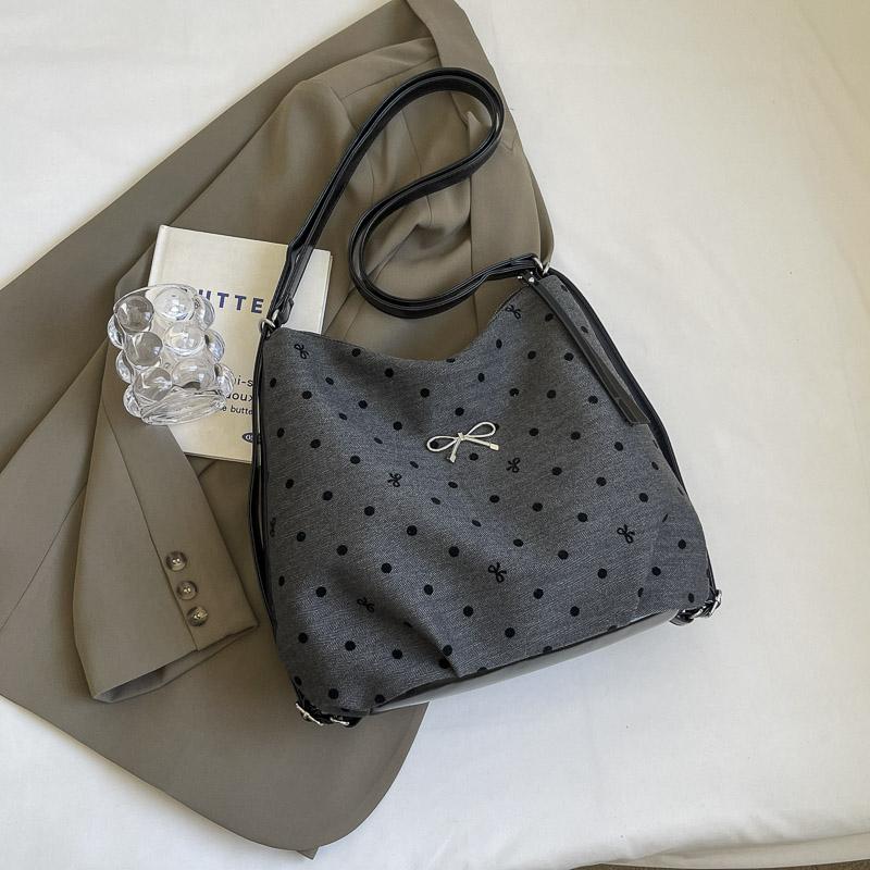 Сумка-тоут с бантом — фото 11