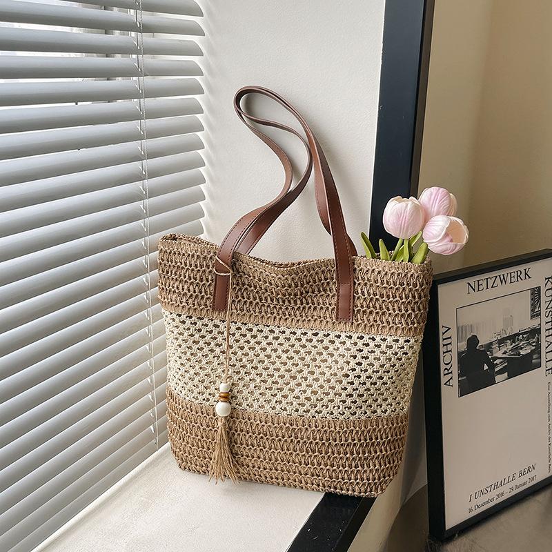 Handwoven Straw Tote Bag for Women Summer Beach Vacation Style Picnic Handbag CLE