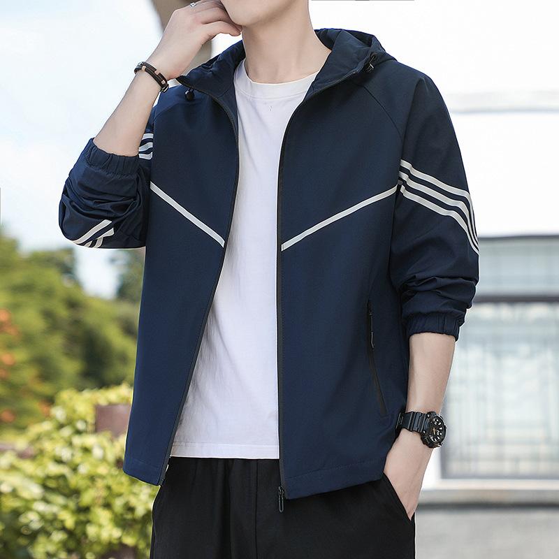 Jacke Frühling und Herbst Stil Mittelalterlich und Jung Drei-Streifen Sportjacke Herren Oberteil Locker Outdoor Winddichte Jacke mit Kapuze