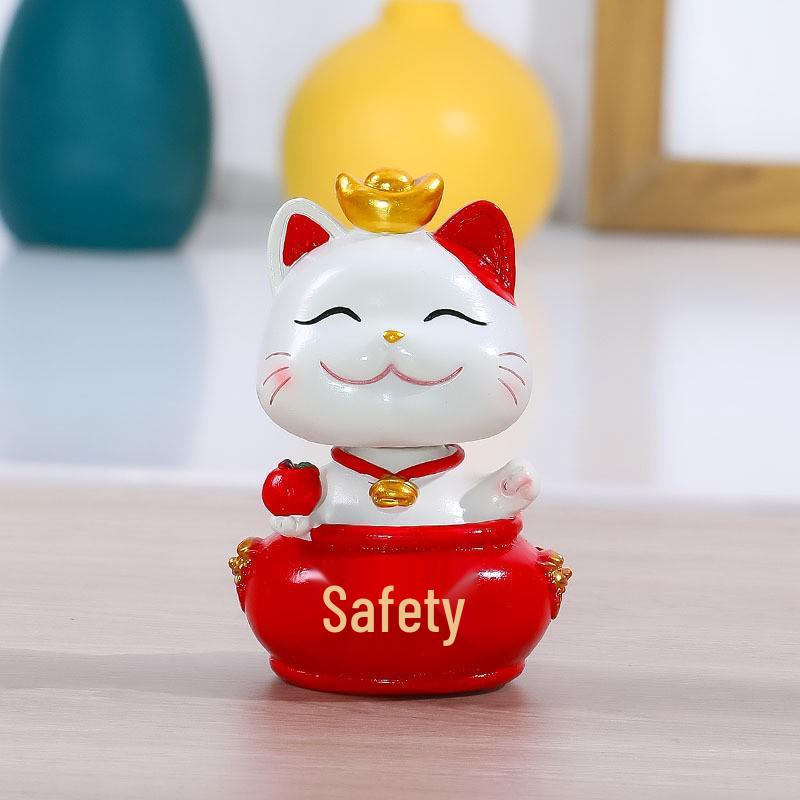 Handmade Resin Lucky Cat Figurine: Cute Desk Decoration and Creative Office Gift 2025