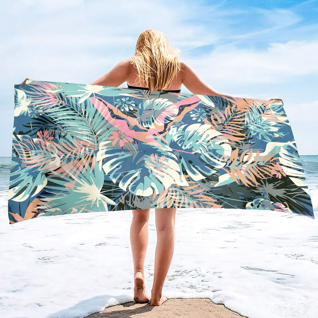 Tropisches Monstera-Blatt bedrucktes Strandtuch Schnelltrocknendes Polyester Badetuch Grünes Palmen-Sandfreies Handtuch für den Sommerurlaub