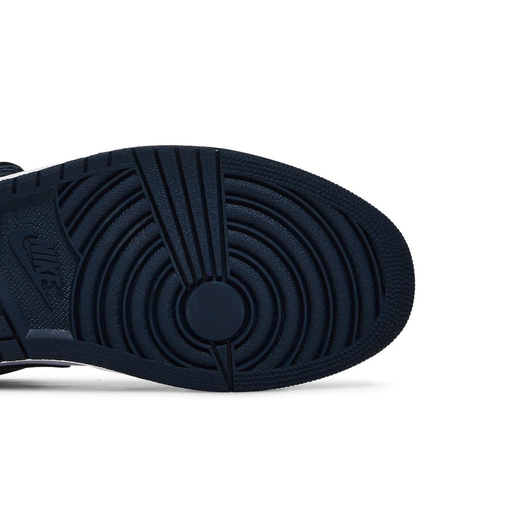 Air Jordan 1 Mid 'Armory Navy' (Unisex) Armory Navy / Black / White Vintage Basketball Shoes 554724 411