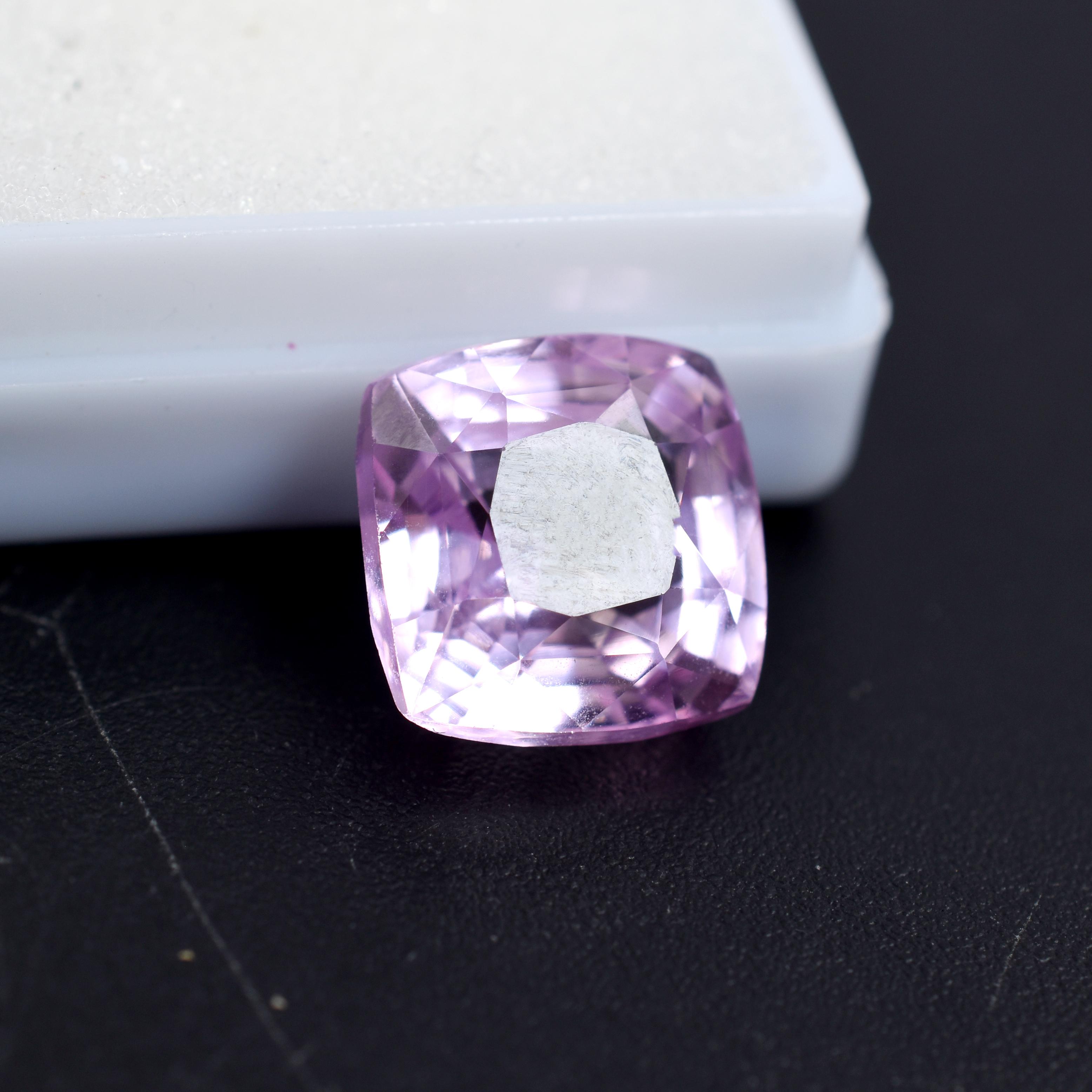 

Natural Pink Sapphire 10.05ct Cushion Cut Certified Loose Gemstone 11.3 mm approx рожевий