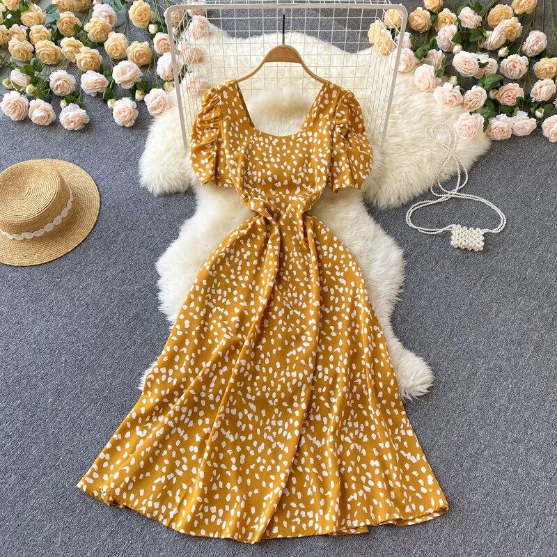 

Модное женское платье с квадратным вырезом и объемными рукавами, летнее платье с короткими рукавами, новинка 2021 года, тонкое большое платье с высокой талией, платье трапециевидной формы