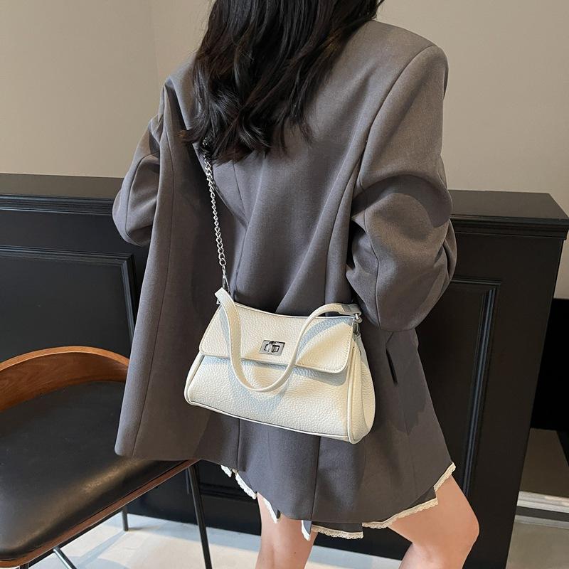 Fashion underarm bag women's 2025 new versatile commuter shoulder bag premium small square bag chain messenger bag