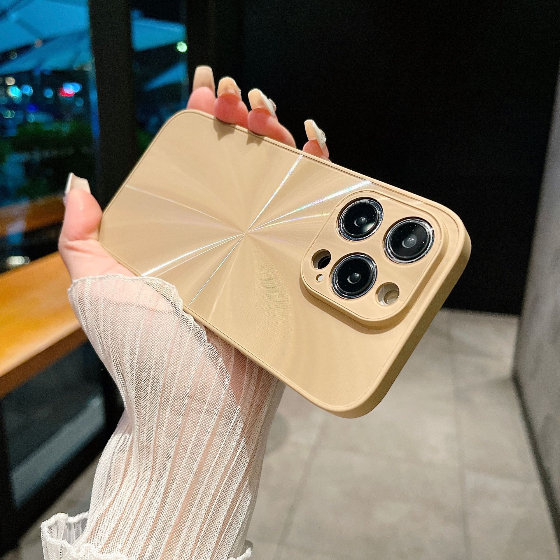 

Лазерный переливающийся узор Aurora CD, Подходит для чехла для телефона Apple 14promax, IPhone15 Полная защита от падений 14 iPhone11Promax золотой