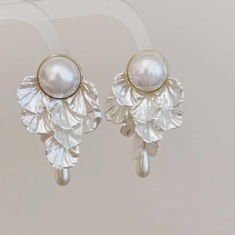 Exquisite Shell Imitation Pearl Drop Earrings Elegant Long Tassel Dangle Earrings For Women Wedding Party Ear Jewelry Gifts
