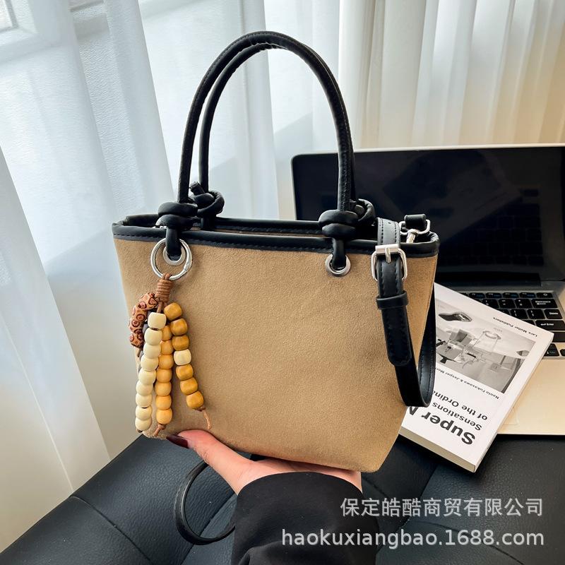 Going Out Handbag Bag Women's 2025 New Trendy High-end Retro Shoulder Bag Commuting Versatile Messenger Bucket Bag