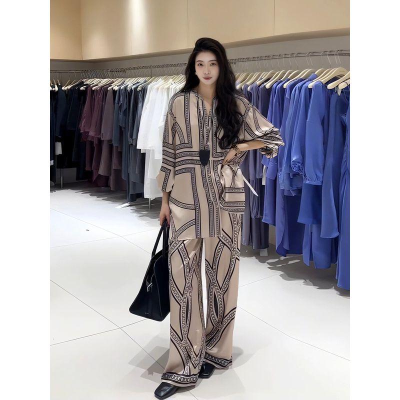 

Old Money Style 2025 Spring New A Complete Set Wear French style Light Luxury High-Grade Sense Print Acetate Shirts Set Pants Women Brown Two-piece set S