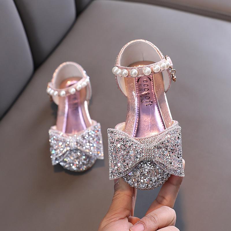 Kids Sandals for Girls Luxury Rhinestone Children Wedding Party Flats Shoes Fashion Sweet Princess Pearl Dress Sandals Versatile