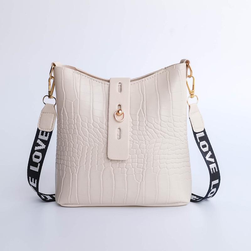 Lightweight Shoulder Bag for Commuting