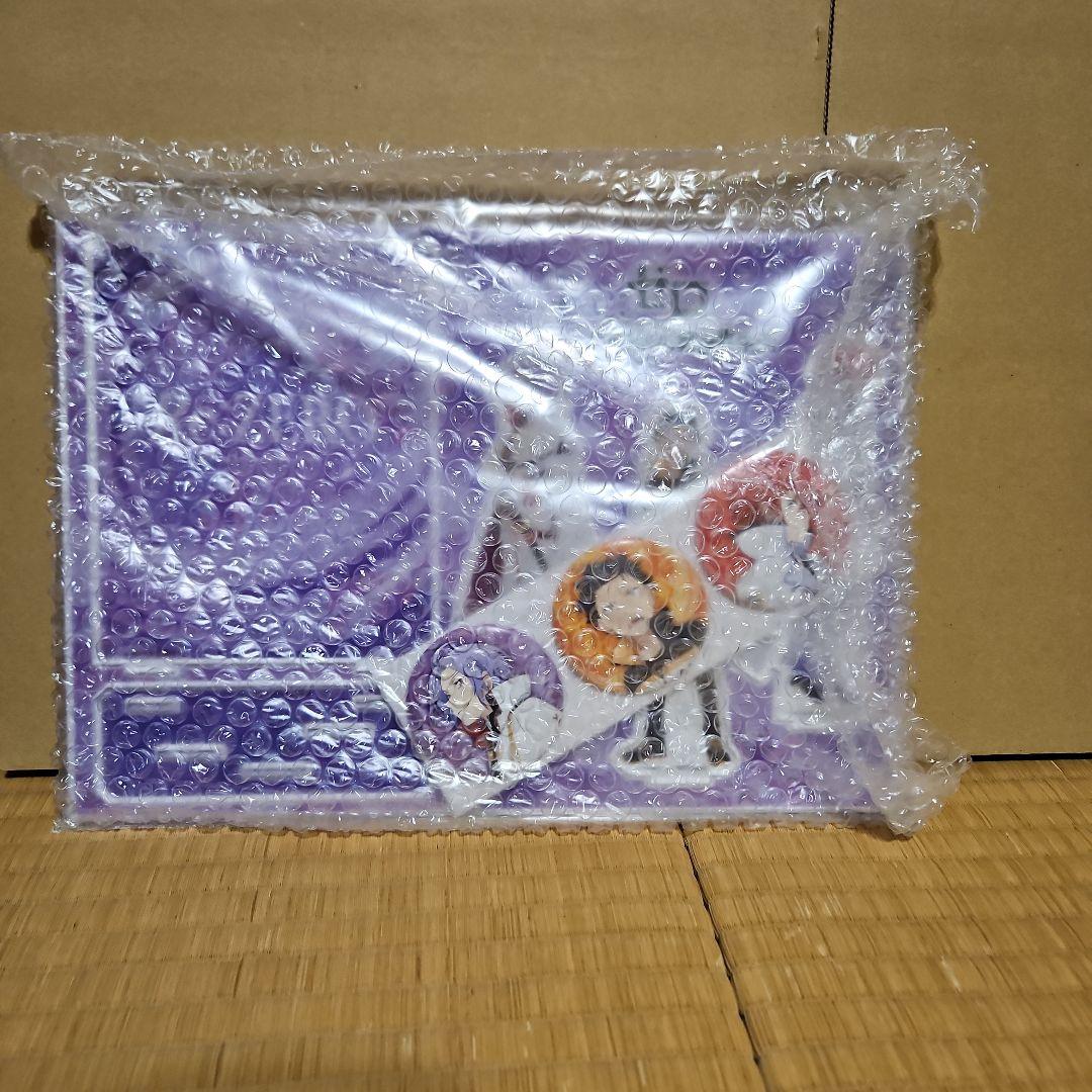 

[USED] Re:Zero 3rd Season Blu-ray Complete Volume Purchase Bonus: Kadost Acrylic Diorama Can Badge