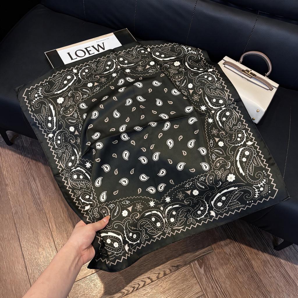 May Kaji Cashew Flower Square Scarf Retro Men's Silk Scarf Buckle British Style Scarf Men's Paisley Pattern Small Scarf Women