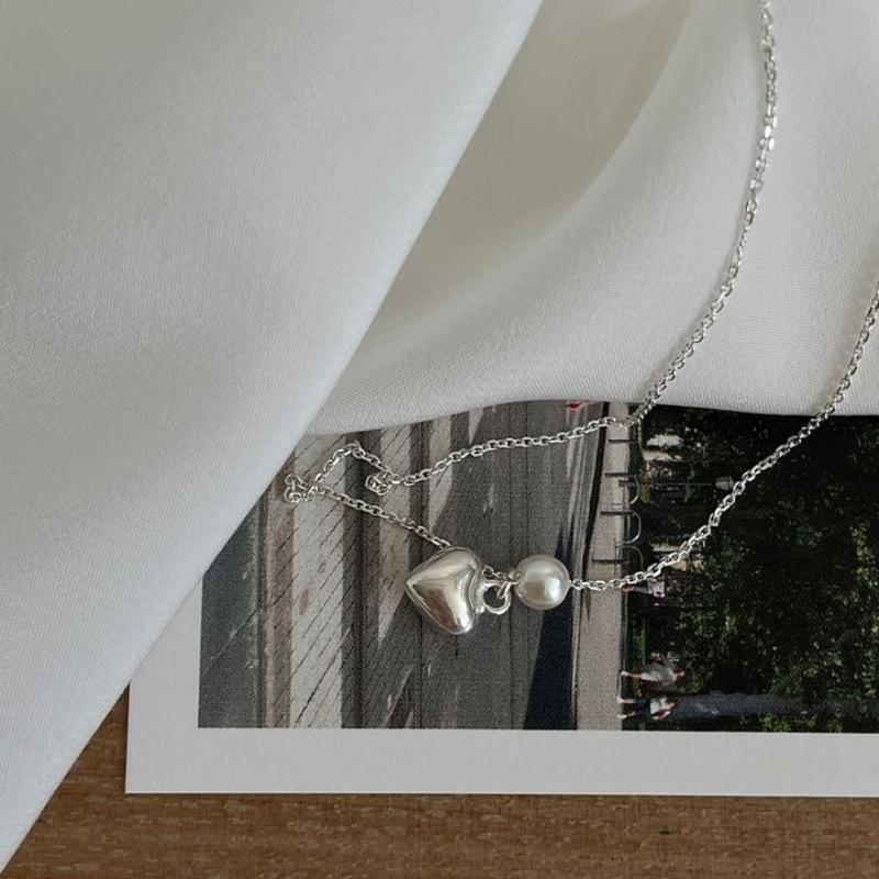S925 Sterling Silver Heart Pearl Clavicle Necklace, Luxury Minimalist Design, Fashionable Ins Trending Necklace for Women