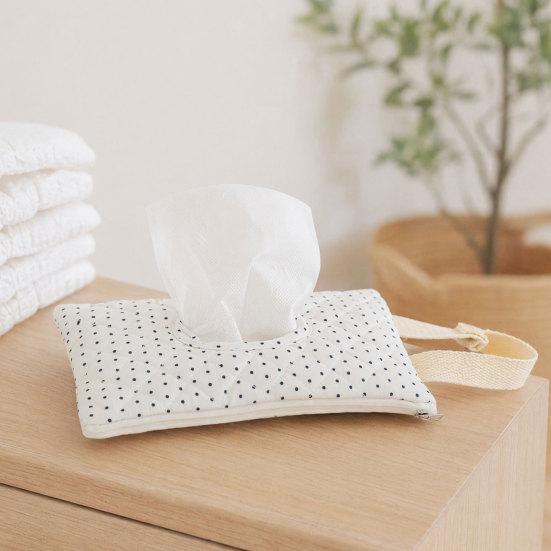 Baby Wipes Pouch Floral Quilted Portable Baby Organizer Bag Refillable Wet Wipes Bag