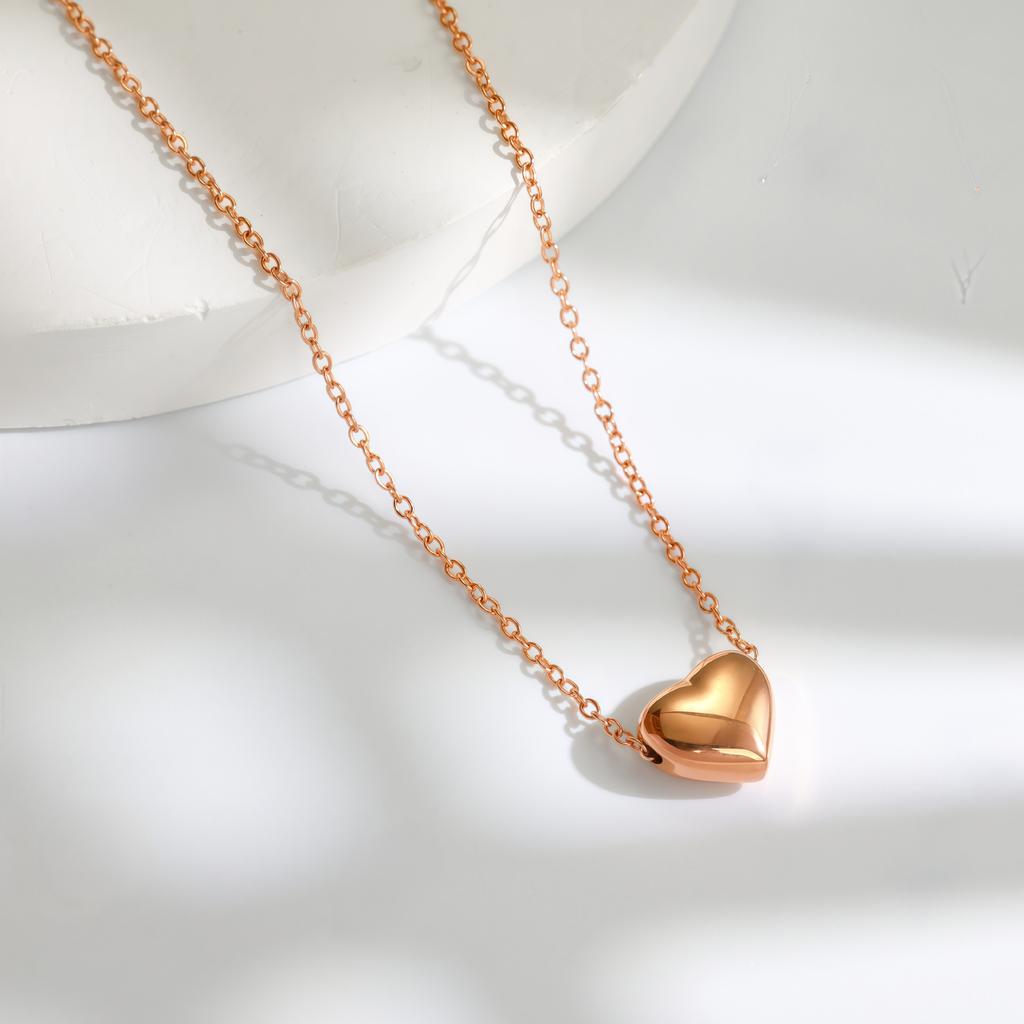 Simple Niche Love Necklace, Versatile Jewelry Titanium Steel Collarbone Chain Does Not Fade
