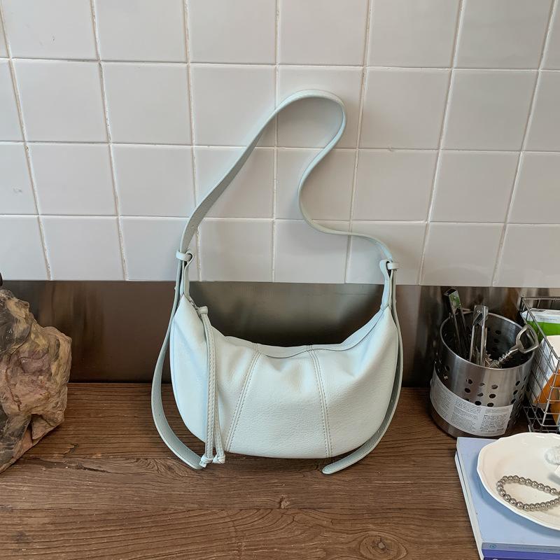 Minimalist Crossbody Bag for Women Soft Leather Shoulder Bag Zip Closure Trendy Hobo Style Handbag